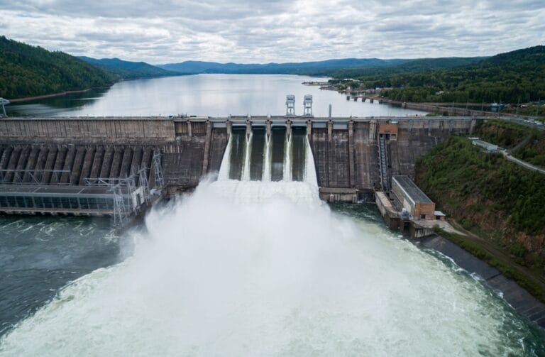 Hydroelectric dam